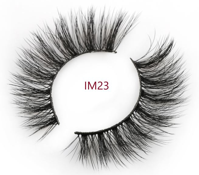 12 Slots -Display with Magnetic Lashes with eyeliner - VIP Extensions