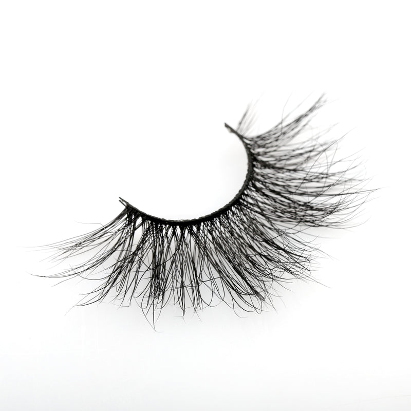 NEW!! VIP Long Dramatic Mink Lashes!!
